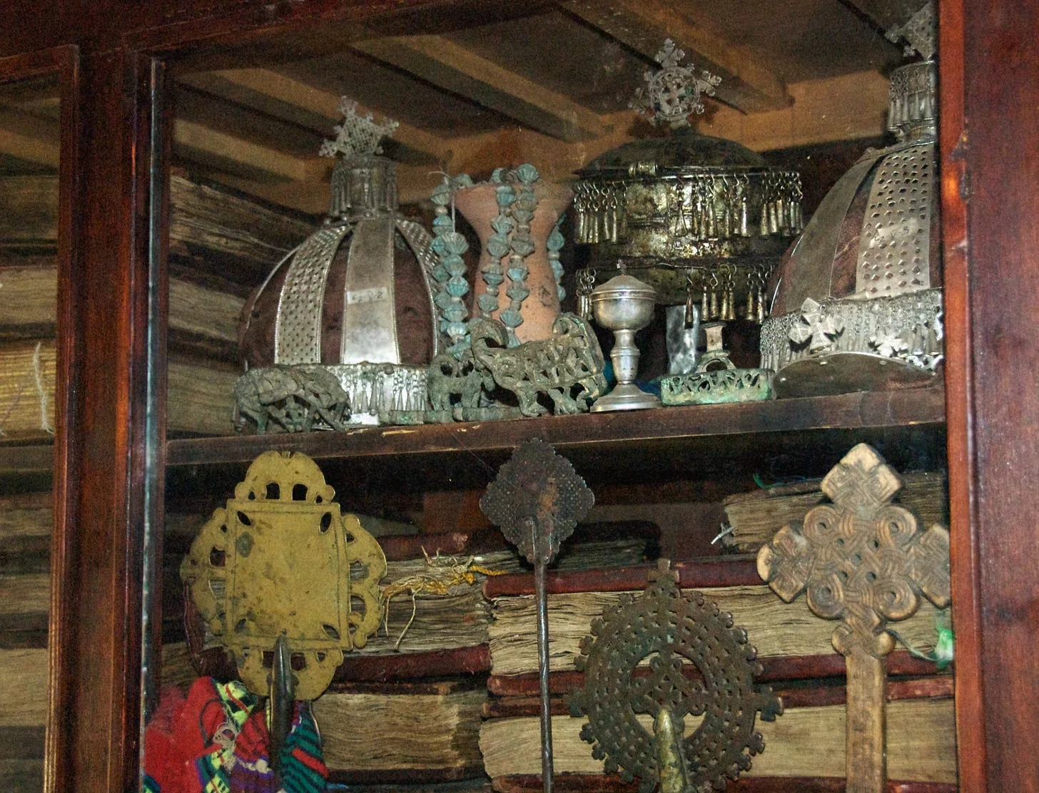 Various artifacts & manuscripts are now situated in a building near Ǝnda Abba Afṣe. Source