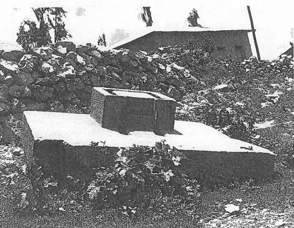 Remnants Of A Throne (Base) found in Aksum. Source: Aksum An African Civilisation of Late Antiquity, pg 111