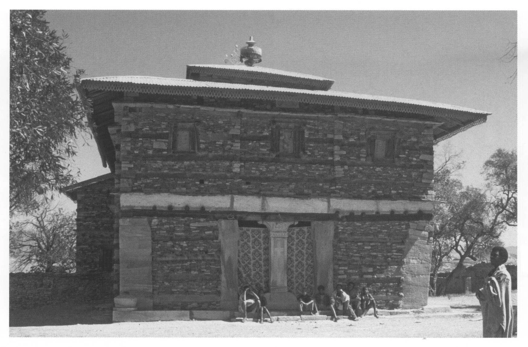 71 Debra Damo, external view of the large church from the west, 1993.