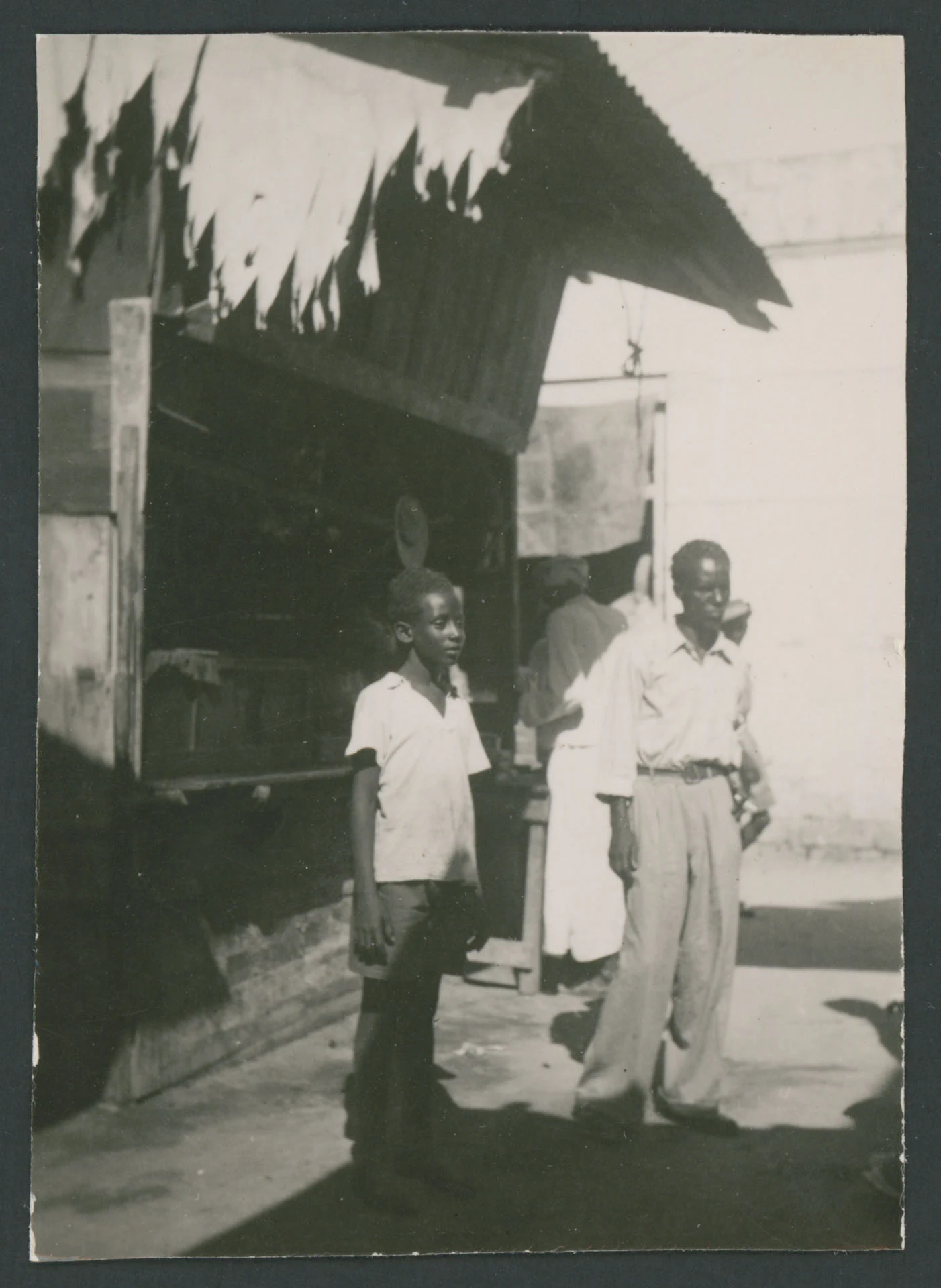 Agordat in Eritrea
1 provino fotografico : gelatina a sviluppo
Titolo ricavato da nota manoscritta sul verso
Nota manoscritta sul verso: Agordat
Scritta su carta fotografica sul verso: Agfa-Brovira