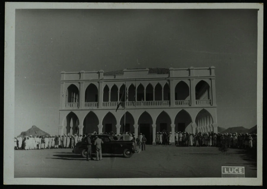 Luce. La carovana Vicereale da Asmara ad Adigrat. La visita alla casa di S.E. Gasparini. dicembre '37