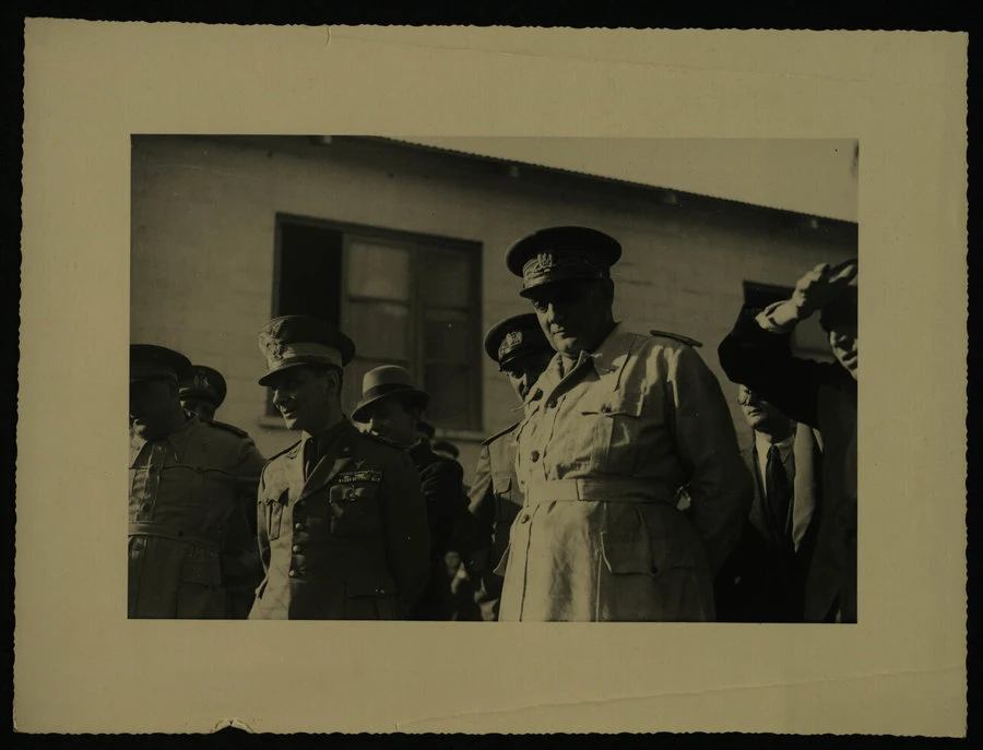 Stabilimento avicolo "Ardizio" a Mai Habar. Il campo e la stazione di bonifica. Visita di S.E. Daodiace. 1938