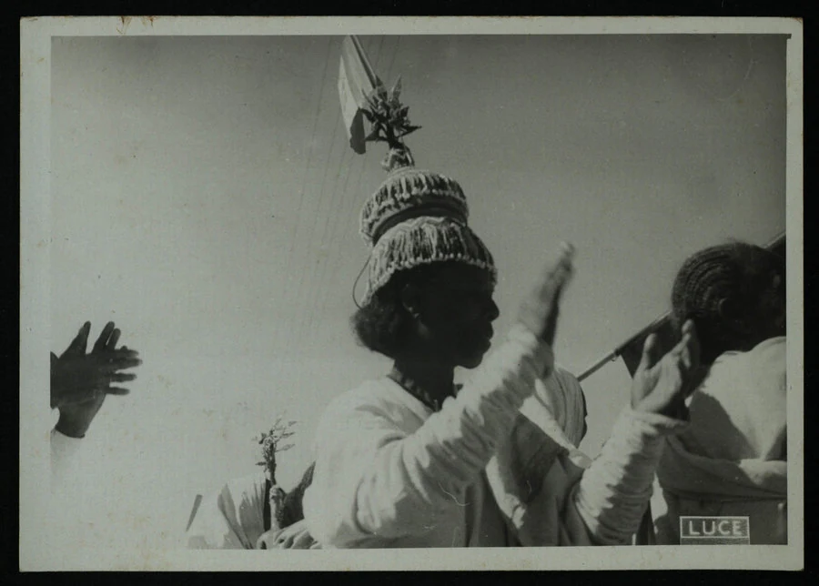 Luce. Asmara. Arrivo di S.A.R. Il viceré d'Etiopia. Fantasia di Donne. [1937)