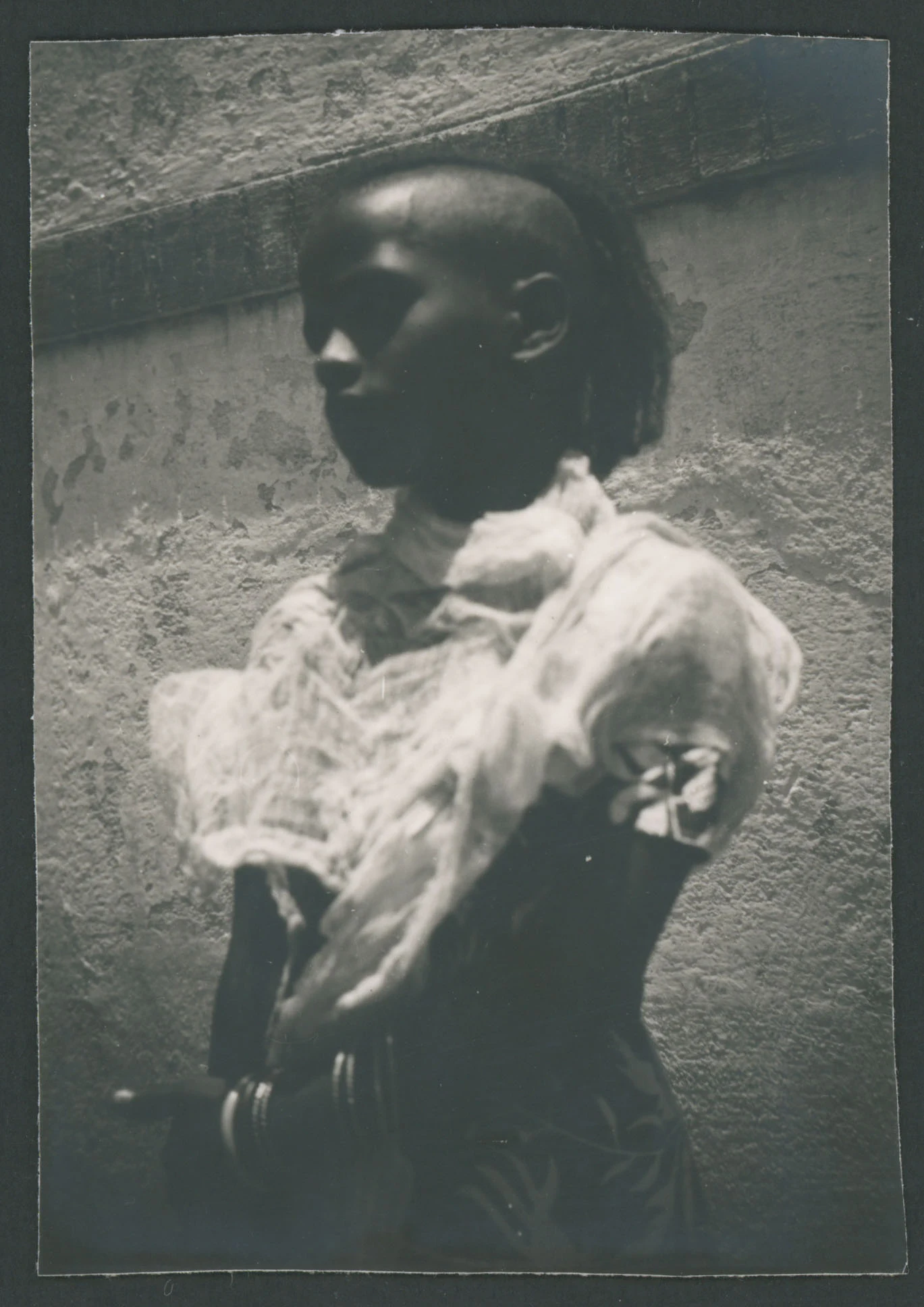 Bambina eritrea
1 provino fotografico : gelatina a sviluppo
Titolo attribuito dal catalogatore, desunto da foto 211