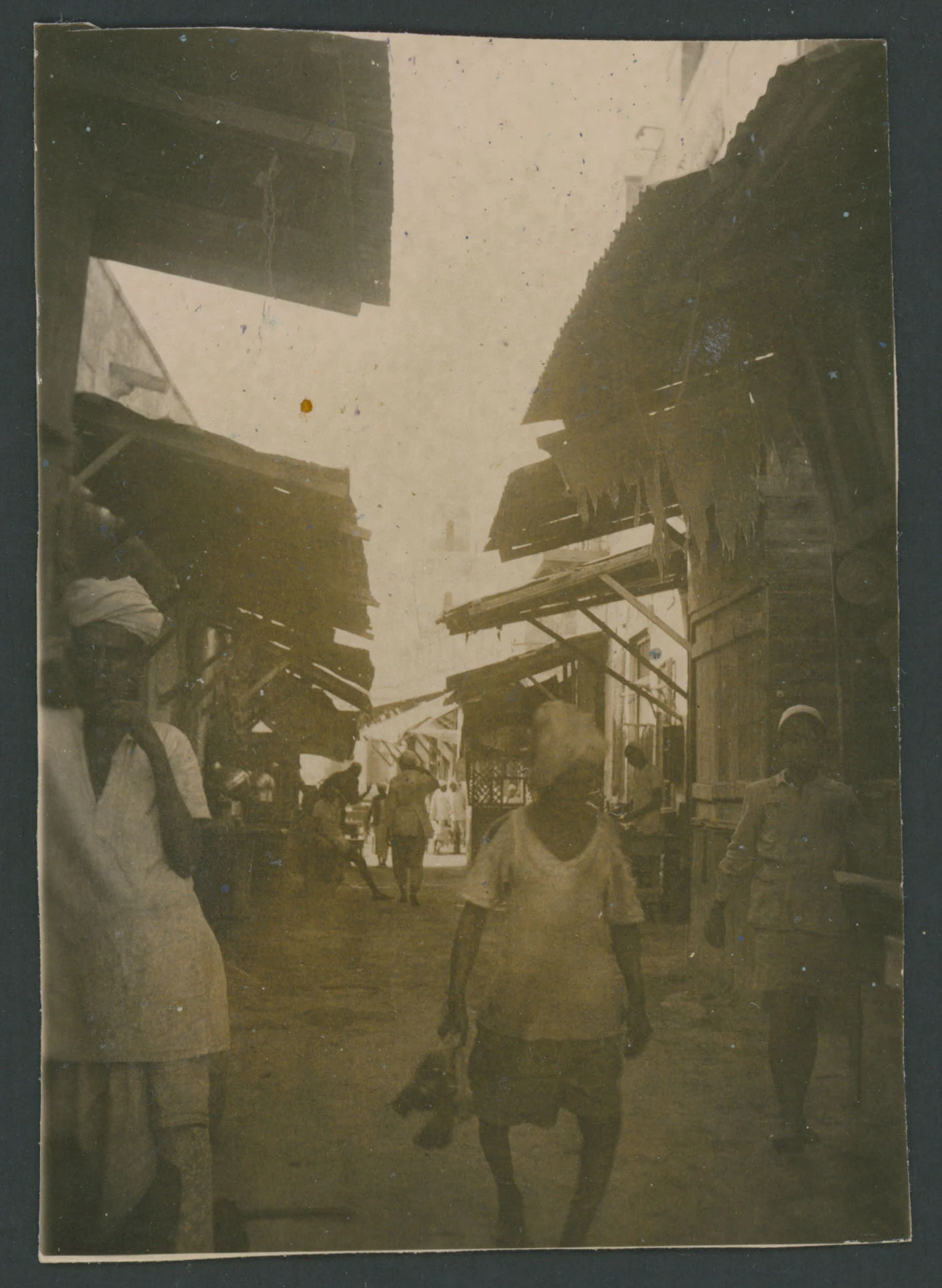 Mercato ad Agordat in Eritrea
1 provino fotografico : gelatina a sviluppo
Titolo ricavato da nota manoscritta sul verso
Nota manoscritta sul verso: Agordat