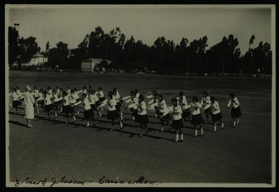 Asmara. Campo sportivo "Principe di Piemonte". Esercizi ginnici collettivi eseguiti dalle Piccole lraniane. 24/5/1928