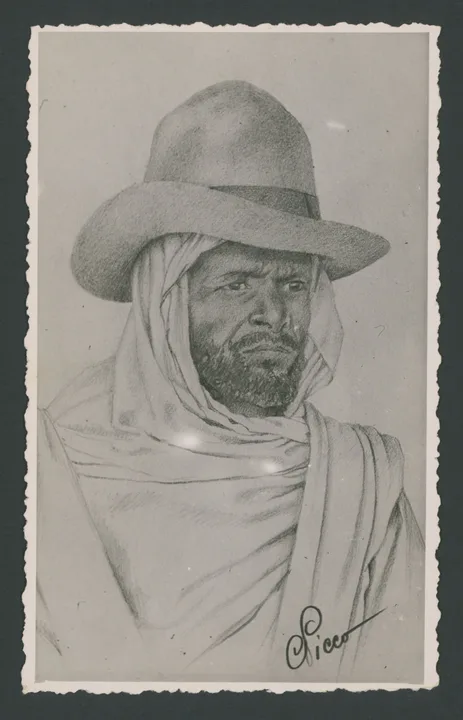 Fotografia di ritratto a matita di un uomo con cappello. Firma non chiaramente leggibile [S]icco o [P]icco 
1 fotografia : gelatina a sviluppo
Titolo attribuito dal catalogatore
Timbro sul verso: Foto-Fiorentini-Massaua