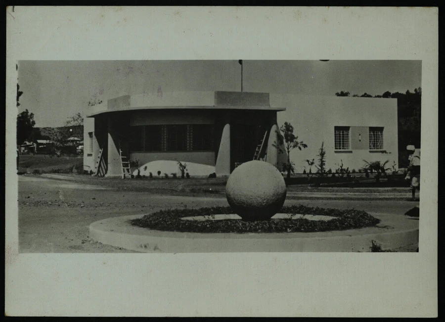 Adi Ugri. Nuovo ufficio postale (Interno ed esterno). 1939