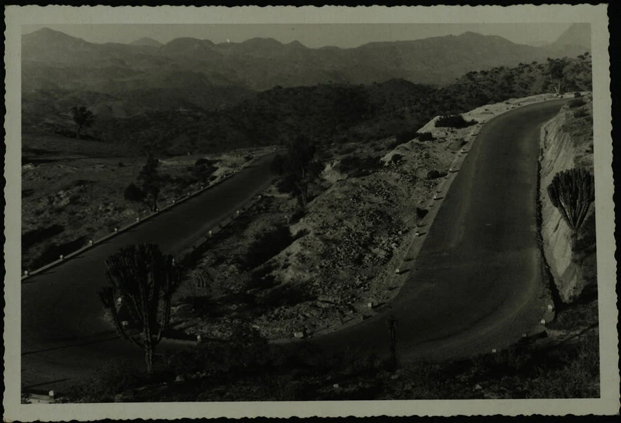 Laboratorio Fotografico Governatoriale dell'Eritrea. Tratto Asmara- Cheren