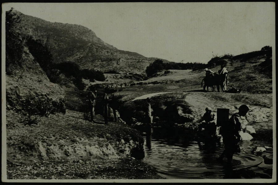 Adua. Portatrici d'acqua