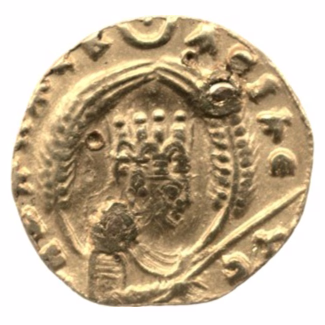 Ezana gold coin with new moon and disc, 300-340 (circa). British Museum. 1989,0518.41