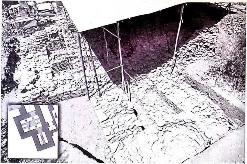 Fig. 23 South-east section of the Be'al Gebri ridge after excavation of the foundation (photo: DAI/I. Wagner, CAD drawing by M. Schnelle)