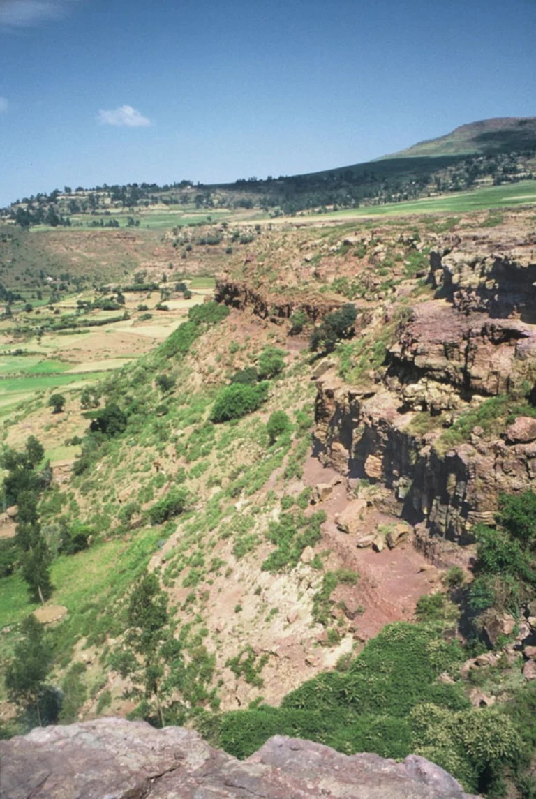 Geo-trekking in Ethiopia's Tropical Mountains: The Dogu'a Tembien District — illustration 1, PDF page 158