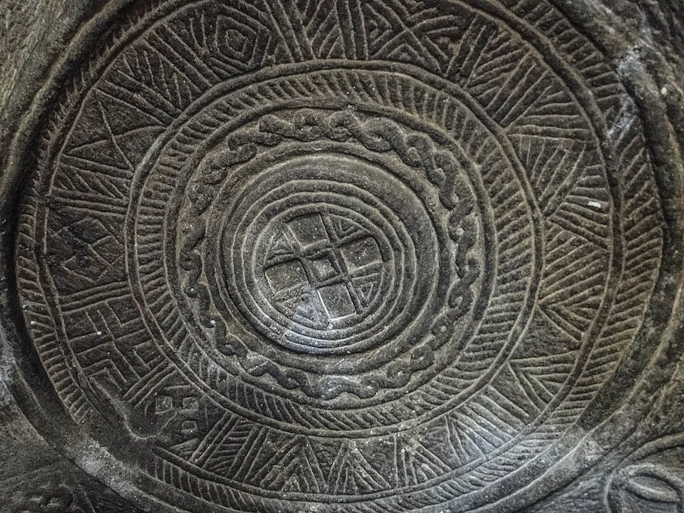 Carved circular ceiling detail at Mikael Milhaizengi Church.