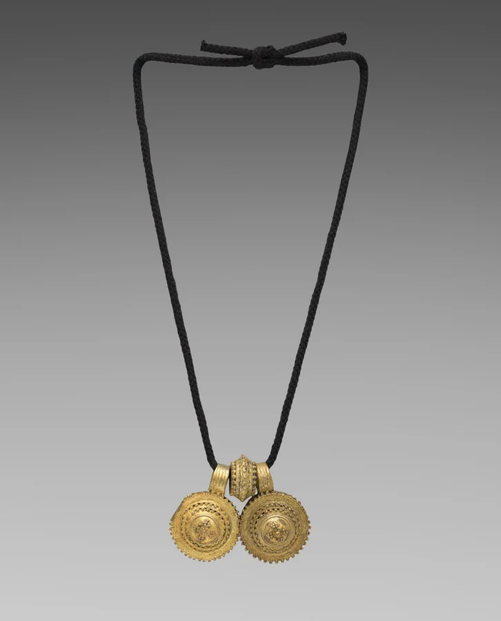 Necklace (ashän ketab) with amulet pendants (tälsäm) and bead, late 1800s or early 1900s. The Cleveland Museum of Art, 2025.154.