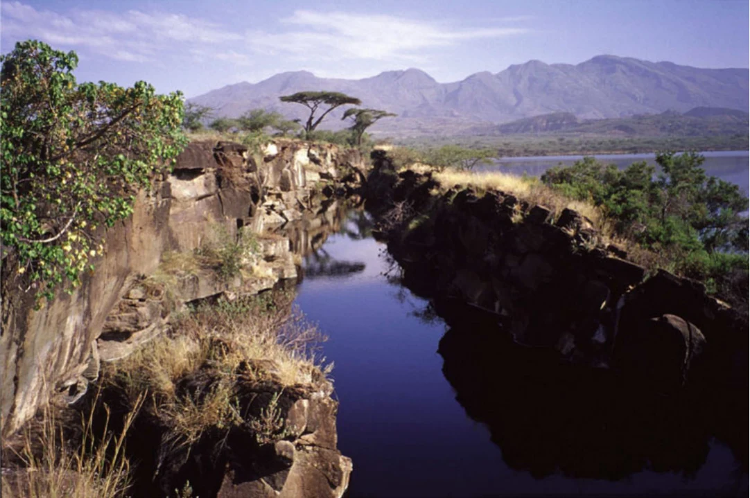 Landscapes and Landforms of Ethiopia — illustration 2, PDF page 352
