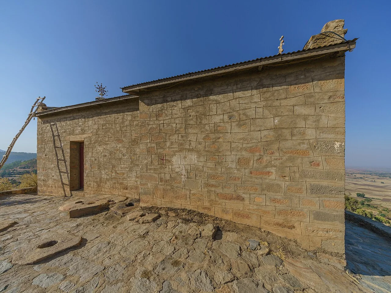 Side elevation of the church of Abba Pentalewon, 30 January 2018.