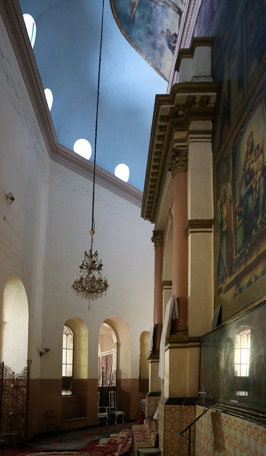 Saint George's Cathedral, Addis Ababa: interior columns, arches and dome windows.