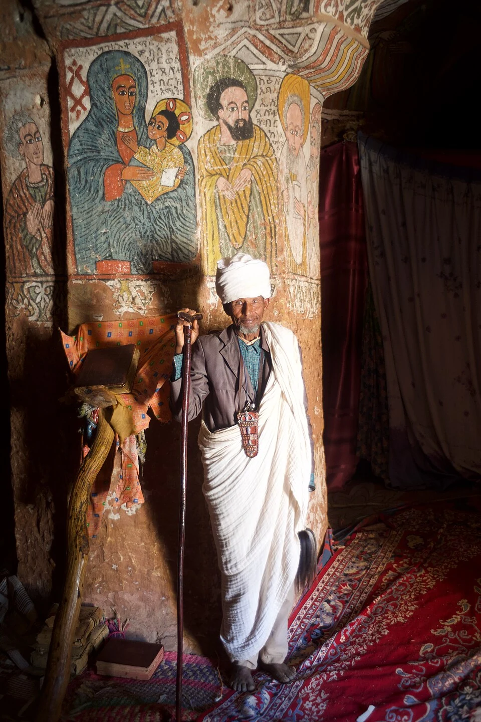 Abuna Yemata Guh: painted interior wall beside the doorway.